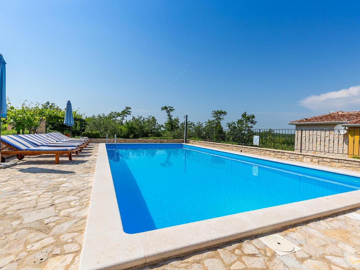 Villa Salvea With Heated Pool Montizana Exterior photo